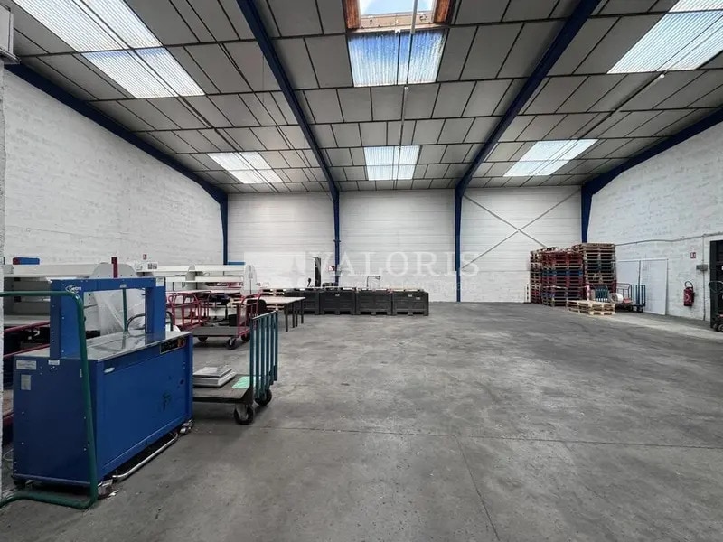 Flex in Champagne-au-Mont-d'Or for lease Interior Photo- Image 1 of 5
