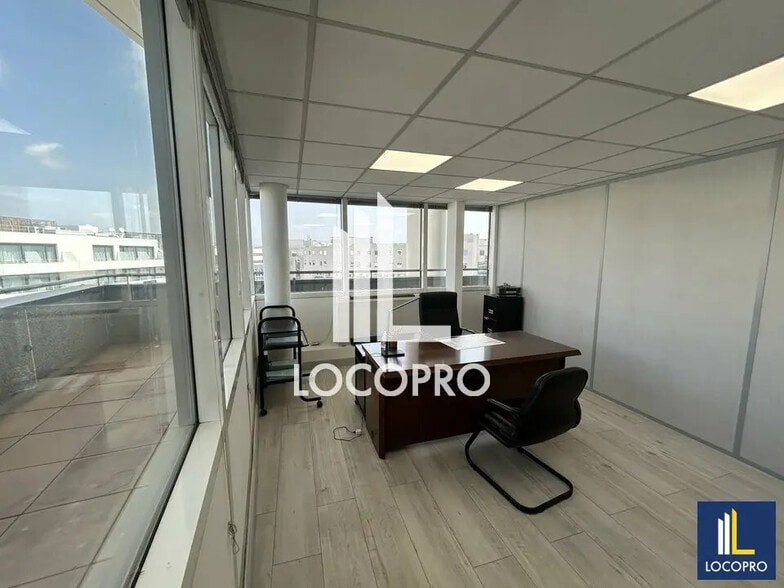 Office in Nice for sale - Interior Photo - Image 3 of 14