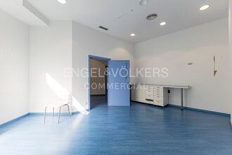 Office/Retail in Barcelona, Barcelona for lease Interior Photo- Image 2 of 22