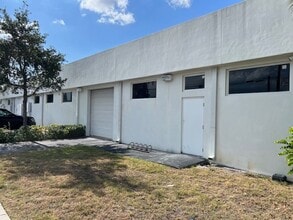 912-915 S Dixie Hwy E, Pompano Beach, Pompano Beach, FL for lease Interior Photo- Image 1 of 5