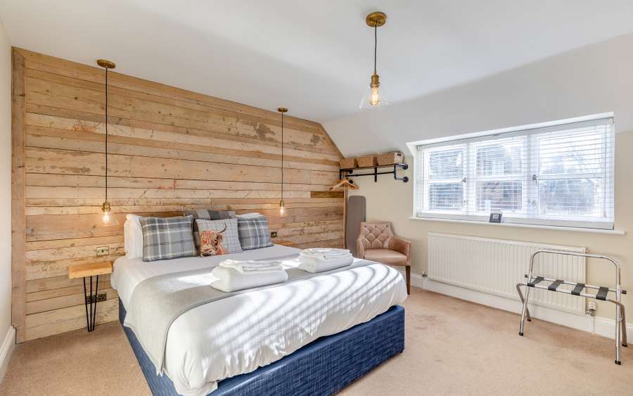 4 Wroxton, Wroxton for sale - Interior Photo - Image 3 of 10