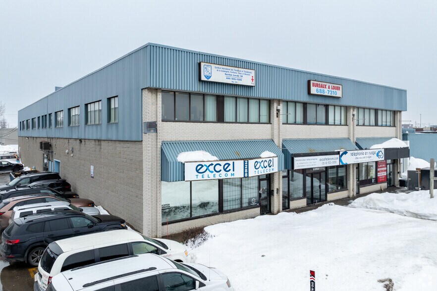 2282-2296 Boul Industriel, Laval, QC à louer - Photo du bâtiment - Image 1 de 2