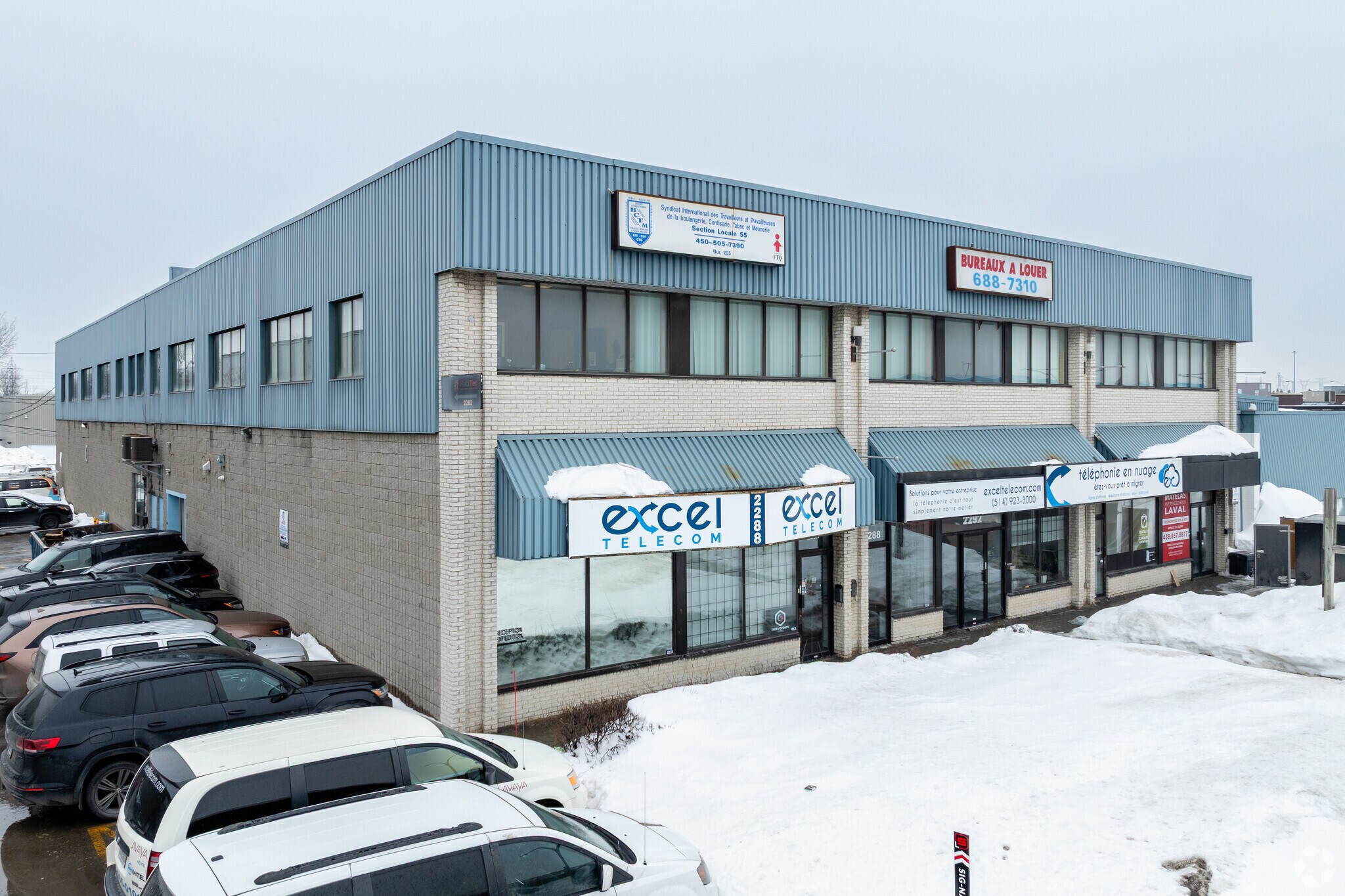 2282-2296 Boul Industriel, Laval, QC à louer Photo du bâtiment- Image 1 de 3