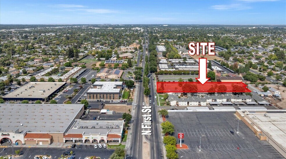 3436 N 1st St, Fresno, CA à vendre - Photo du bâtiment - Image 2 de 4