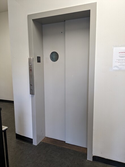 392 Springfield Ave, Summit, NJ for lease - Interior Photo - Image 3 of 9