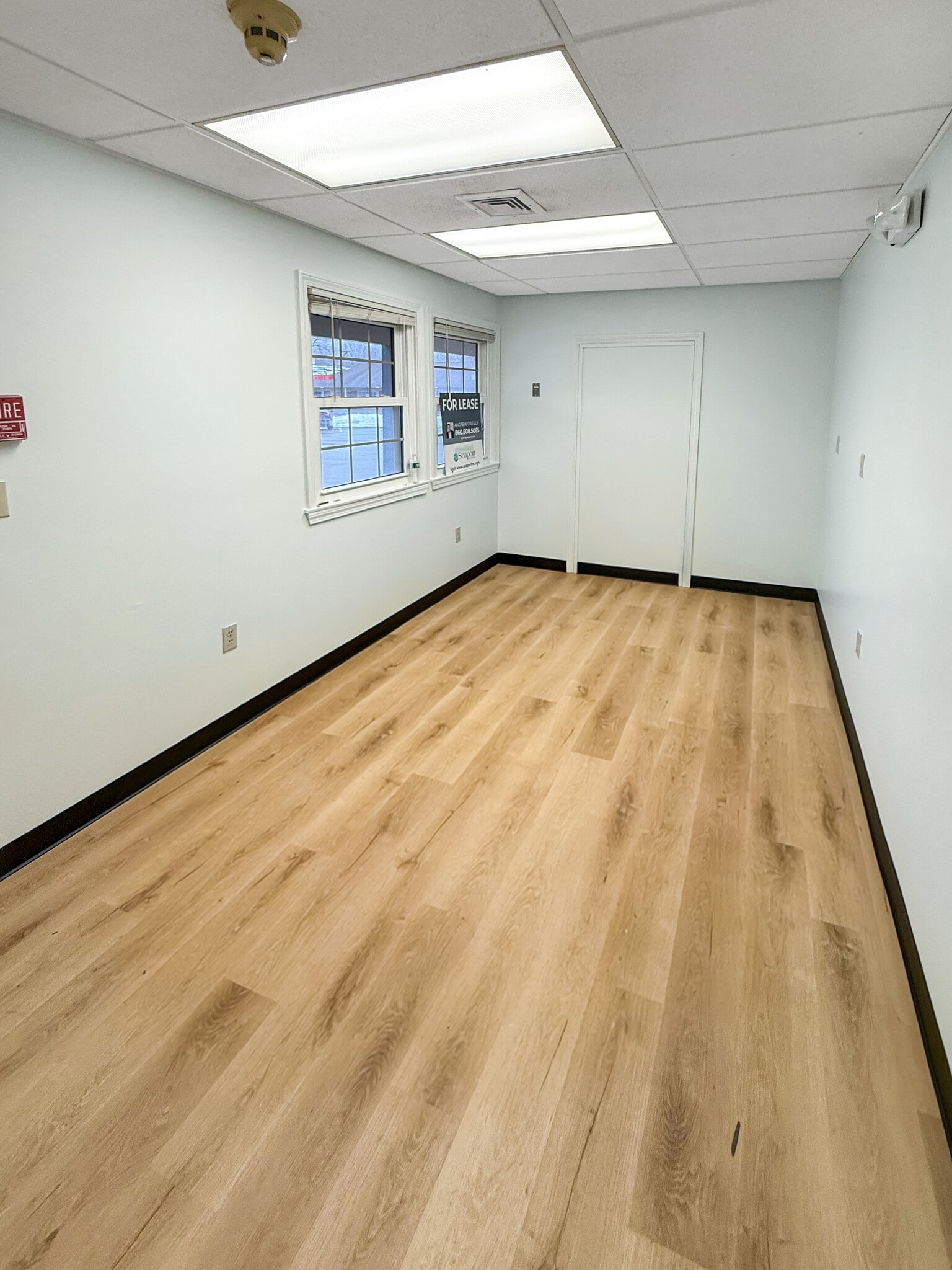 131 Boston Post Rd, East Lyme, CT for lease Interior Photo- Image 1 of 12