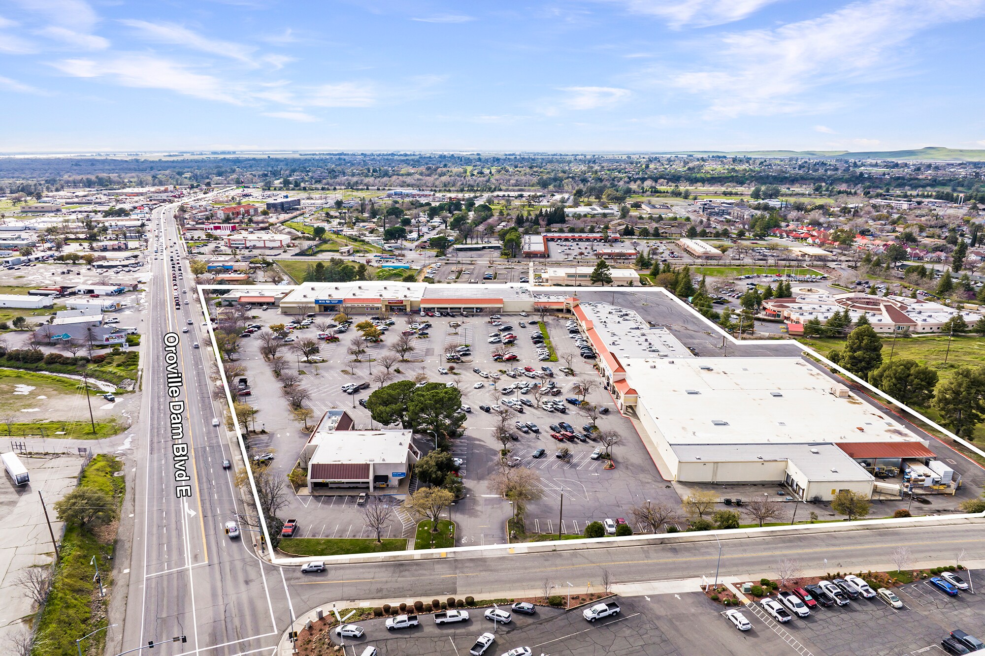 1036-1180 Oro Dam Blvd E, Oroville, CA à louer Photo du bâtiment- Image 1 de 12