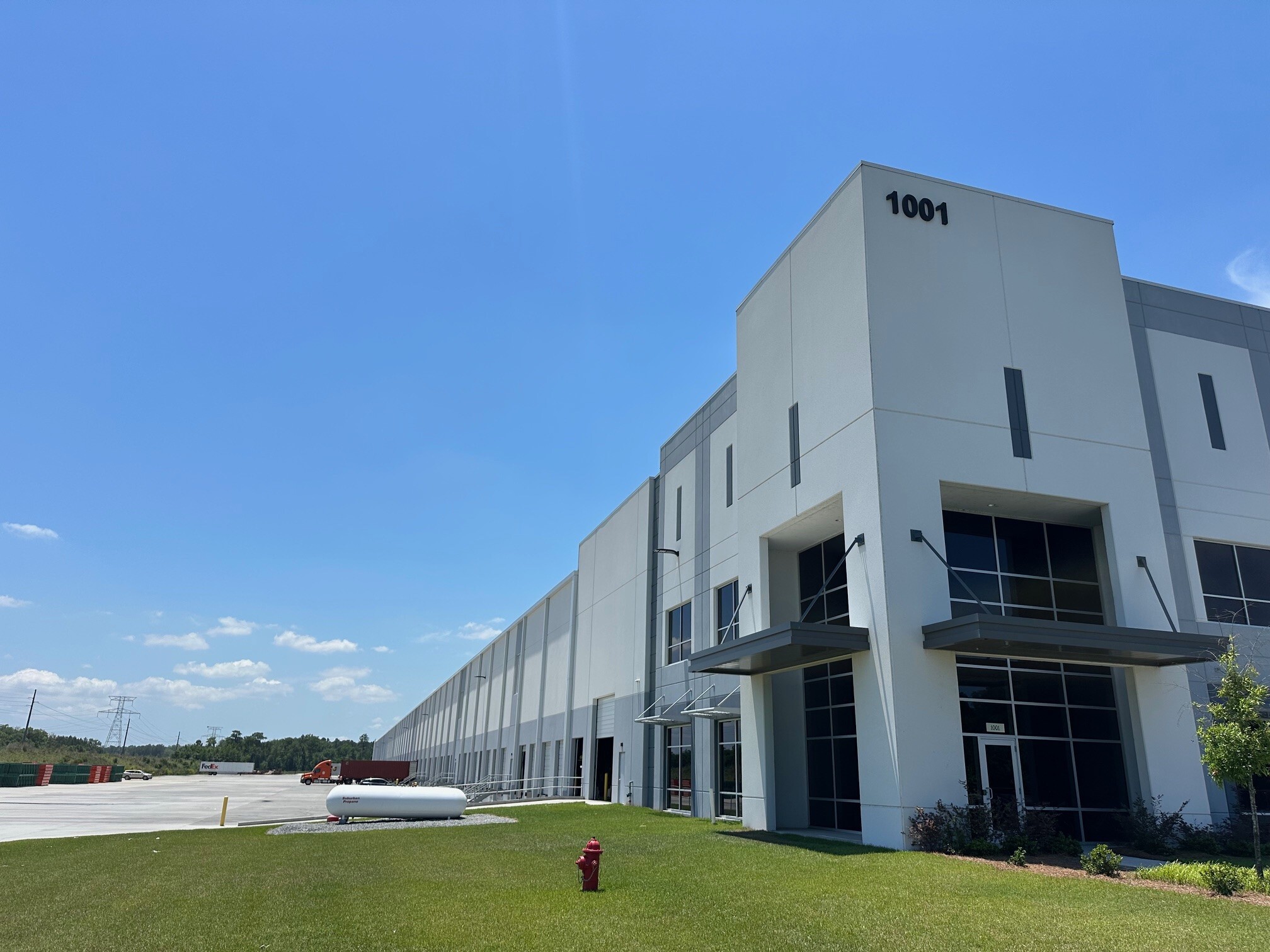 1001 Trade Center Pky, Rincon, GA for lease Building Photo- Image 1 of 7