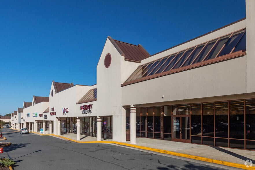 9600-9688 Main St, Fairfax, VA à louer - Photo du bâtiment - Image 3 de 7