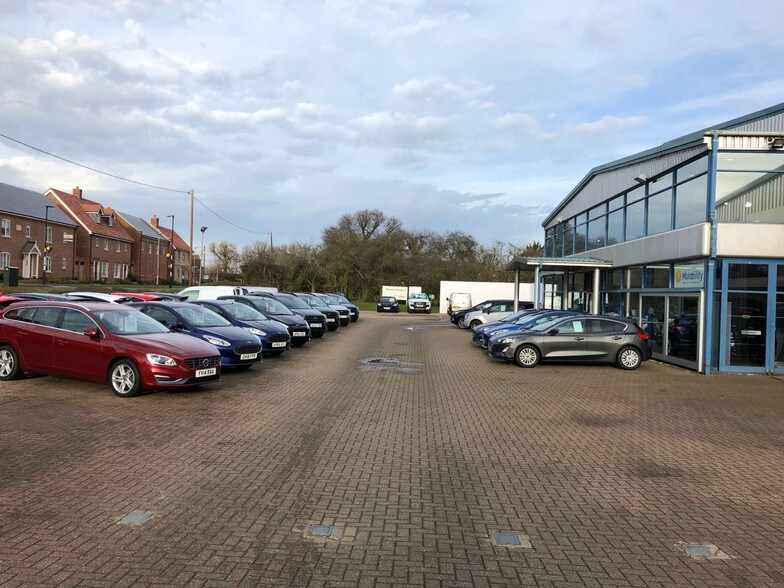 Station Rd, Framlingham à louer - Photo du bâtiment - Image 3 de 4