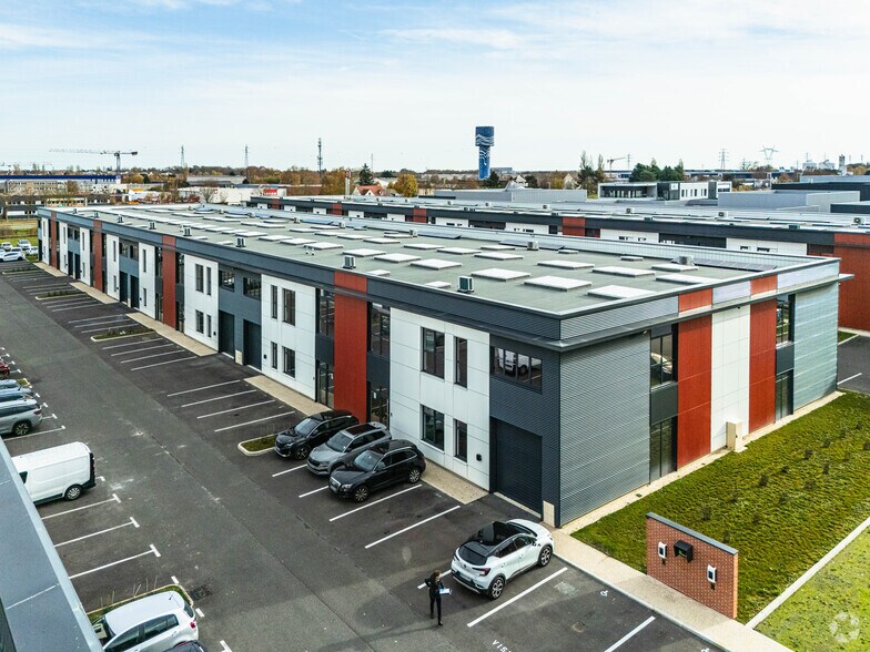 600 Avenue Marguerite Perey, Lieusaint for sale - Building Photo - Image 3 of 3