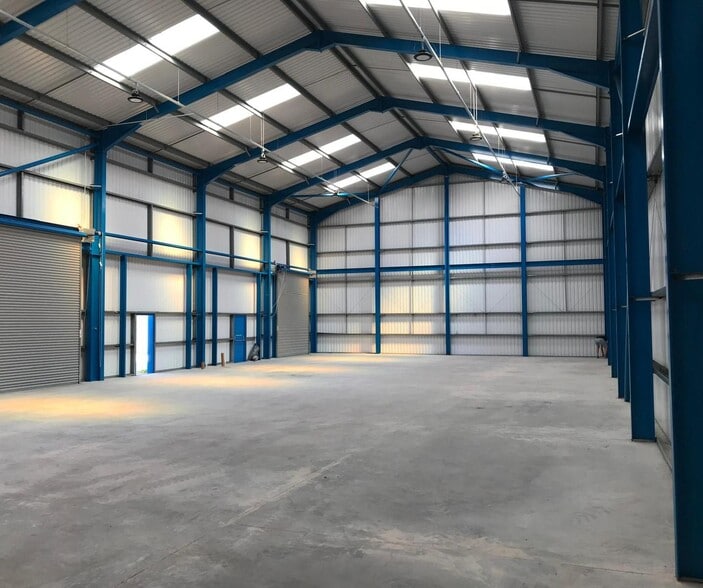 3 Ipswich Rd, Cardiff for lease - Interior Photo - Image 2 of 3