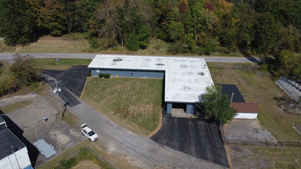 10 Rhoda St, Farrell, PA for lease - Building Photo - Image 3 of 33