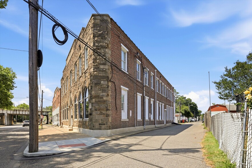 806 Beaver St, Bristol, PA à vendre - Photo du bâtiment - Image 3 de 25
