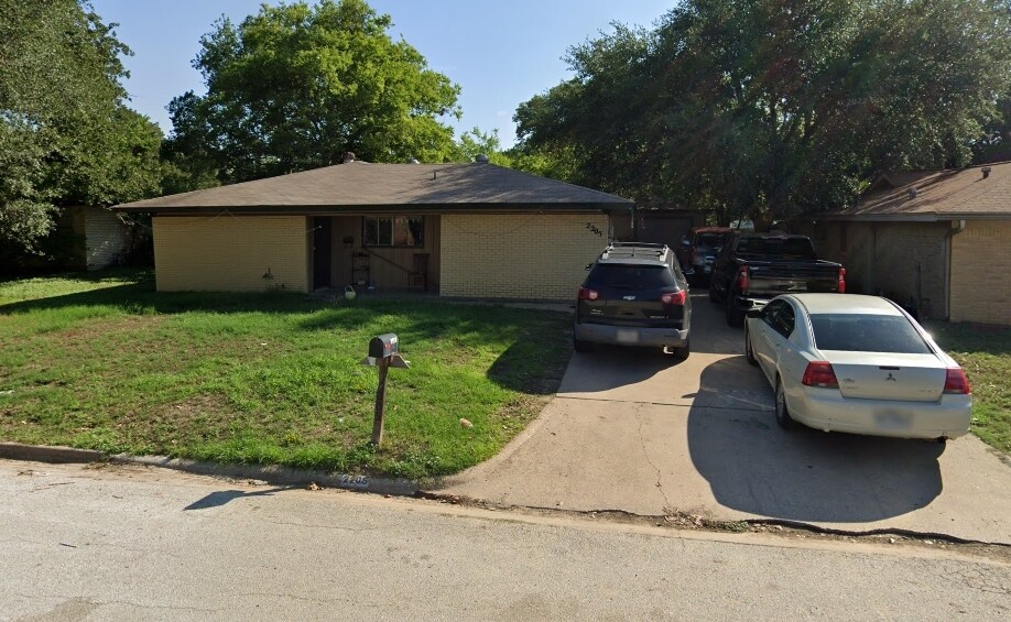 2205 Truman St, Bryan, TX à vendre Photo principale- Image 1 de 2