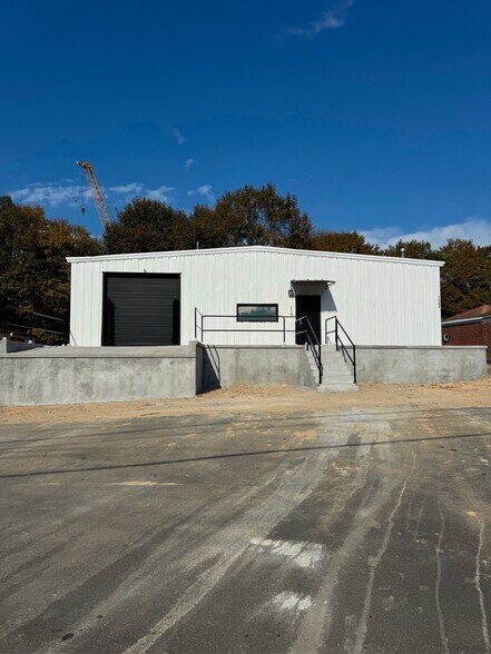 6842 Satchelford Rd, Columbia, SC à vendre - Photo du bâtiment - Image 1 de 8