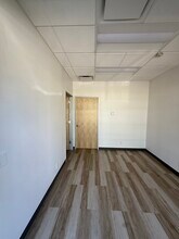 4317 E Santa Ana St, Ontario, CA à louer Photo intérieure- Image 1 de 4