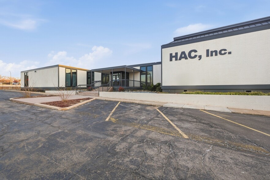 390 NE 36th St, Oklahoma City, OK for sale - Building Photo - Image 2 of 13