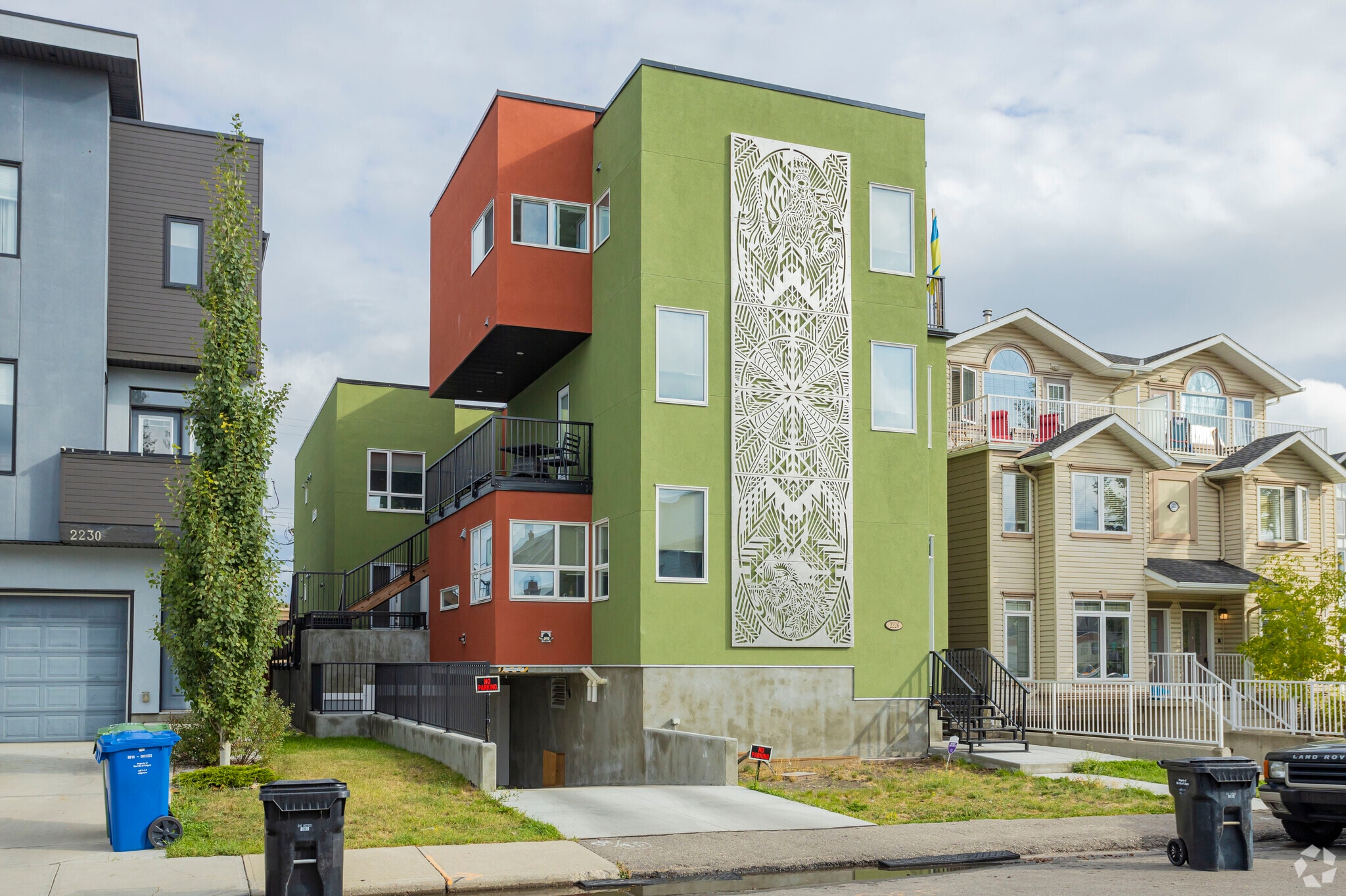 2226 Westmount Rd NW, Calgary, AB à vendre Photo principale- Image 1 de 4