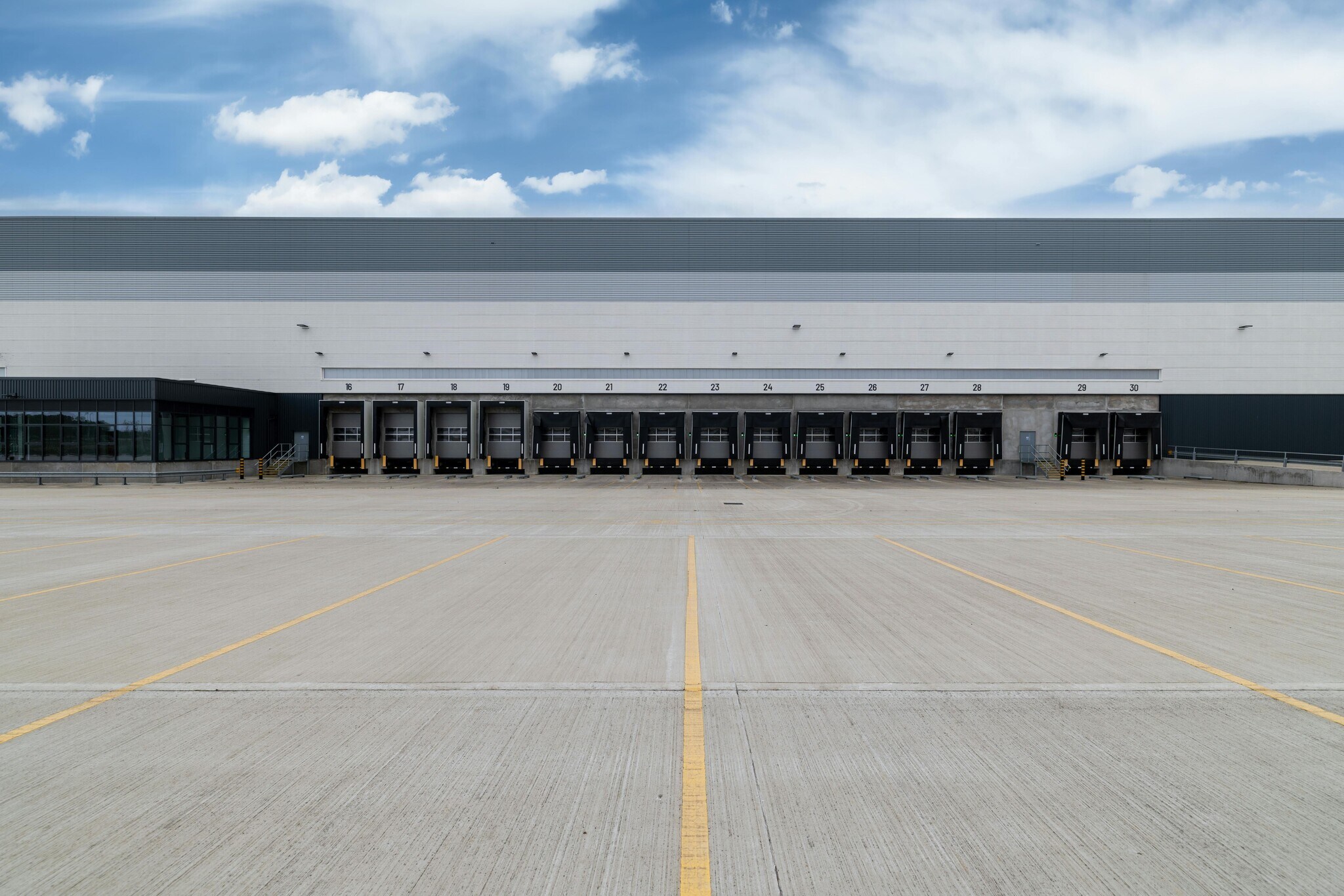 Catalina Appr, Warrington for lease Building Photo- Image 1 of 4