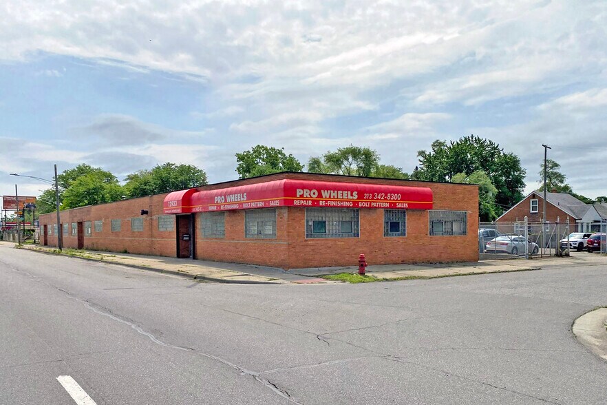 12933 W Eight Mile Rd, Detroit, MI for sale - Building Photo - Image 1 of 1