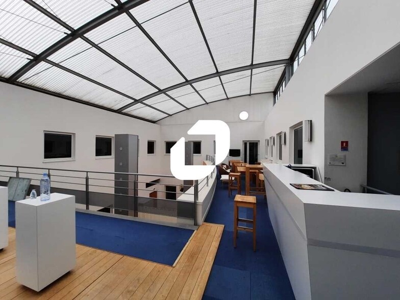 16 Bis Avenue Du Québec, Villebon-sur-Yvette for lease - Interior Photo - Image 3 of 18