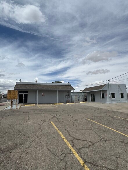 4320 Dyer St, El Paso, TX à louer - Photo du bâtiment - Image 2 de 6