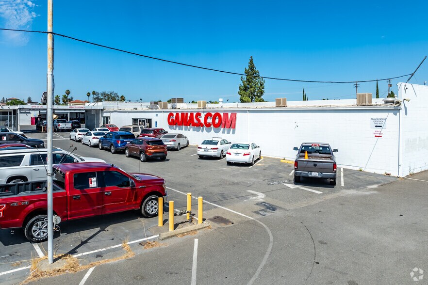 2820 Fulton Ave, Sacramento, CA à vendre - Photo du bâtiment - Image 3 de 19