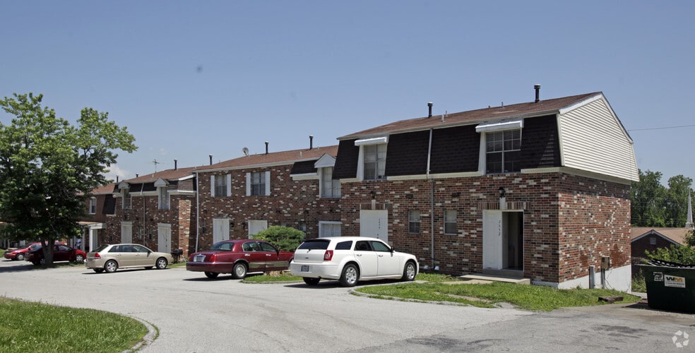 9192 Vanity Fair Dr, Saint Louis, MO à vendre - Photo du bâtiment - Image 2 de 2