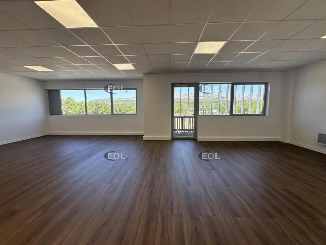 Flex in Rousset for lease Interior Photo- Image 1 of 11