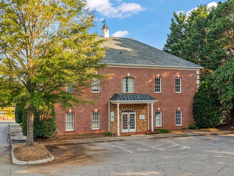 6614 Shallowford Rd, Lewisville, NC à louer - Photo du bâtiment - Image 2 de 12