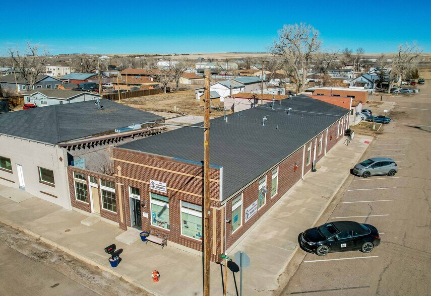 604 1st Ave, Deer Trail, CO à vendre - Photo du bâtiment - Image 3 de 41