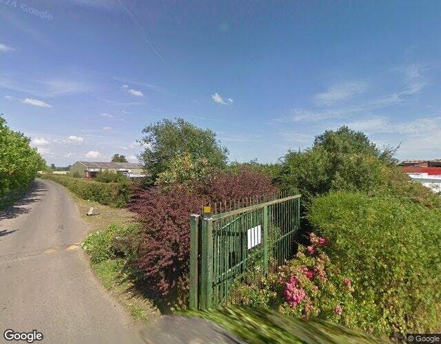 Pump Ln, Reading à louer - Photo du bâtiment - Image 3 de 3