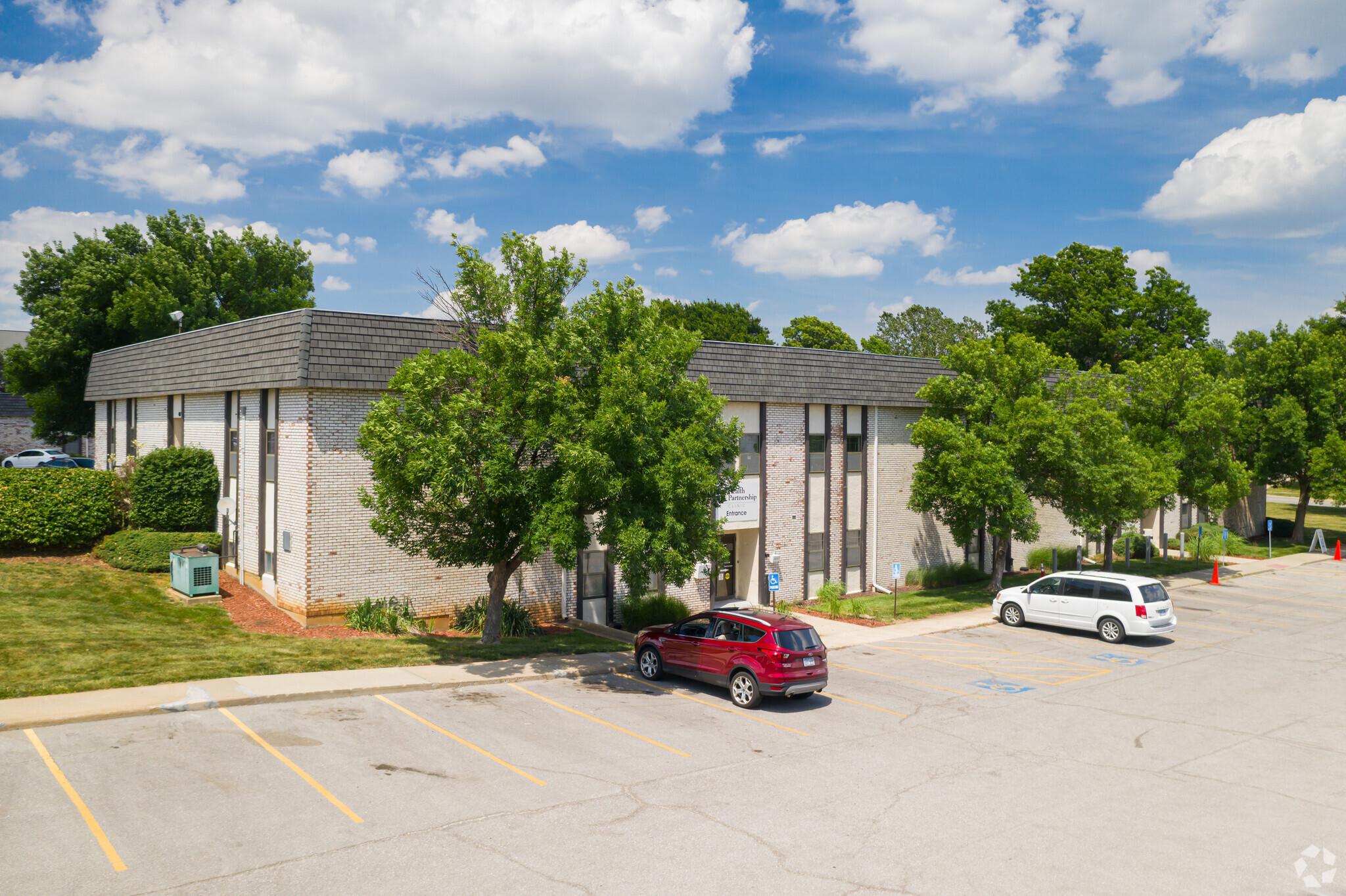 405-407 S Clairborne Rd, Olathe, KS à louer Photo du bâtiment- Image 1 de 11