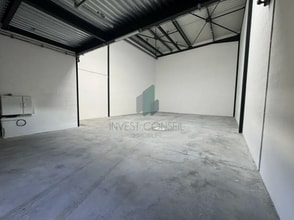 Flex in Pontoise for lease Interior Photo- Image 2 of 5