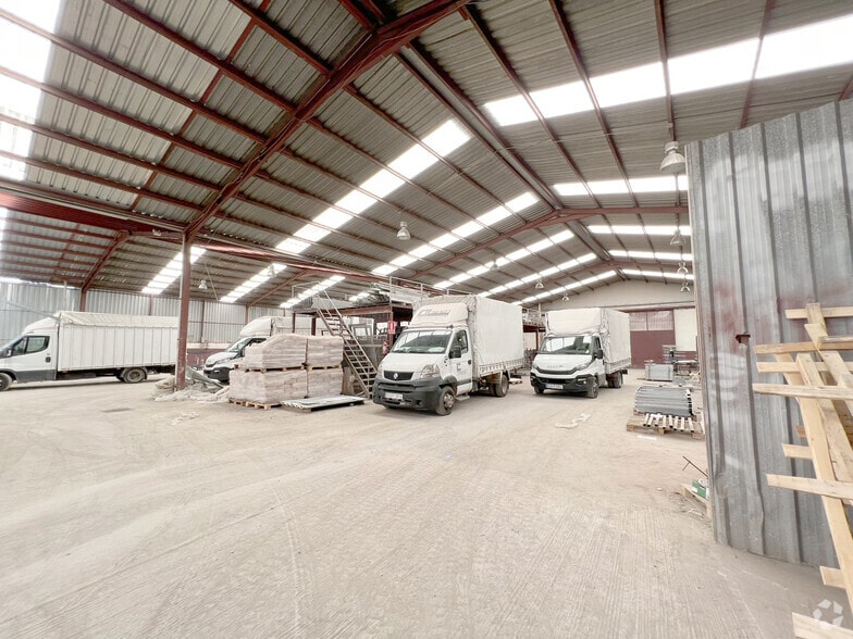 Industrial in Humanes de Madrid, Madrid for sale - Building Photo - Image 1 of 21
