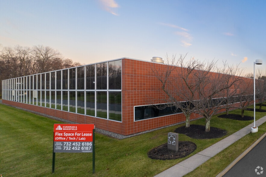 115 Campus Dr, Princeton, NJ à louer - Photo du bâtiment - Image 2 de 7