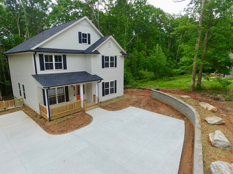 116 Fern Cir, Clemson, SC à vendre - Photo du bâtiment - Image 3 de 18