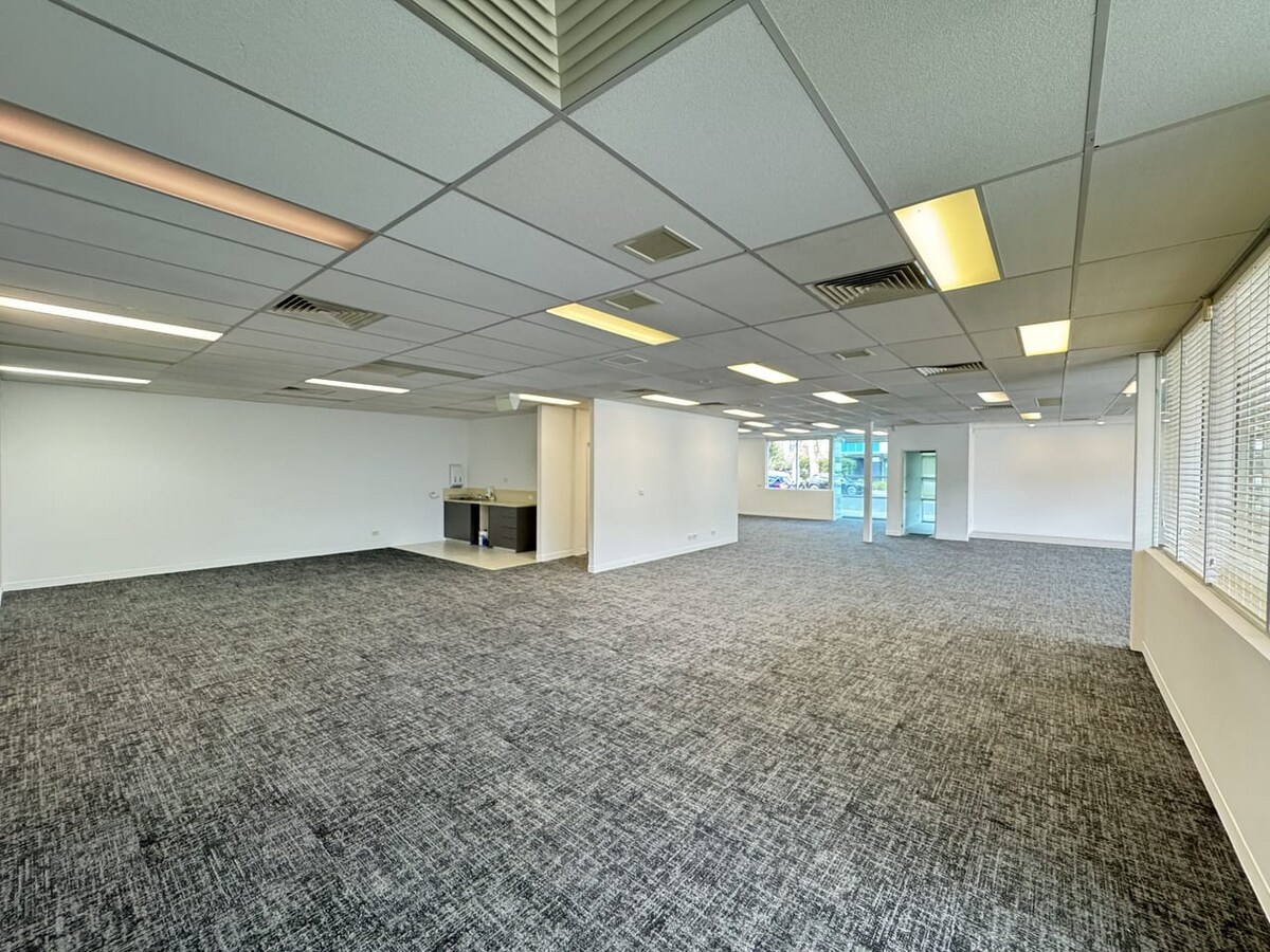 31 Sabre Dr, Port Melbourne, VIC 3207 - Unité 2 - - Photo intérieure - Image 2 of 5