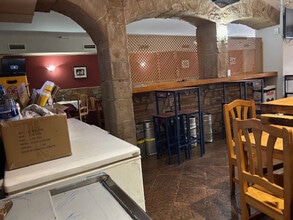 Retail in Villanueva de Perales, Madrid for lease Interior Photo- Image 2 of 6