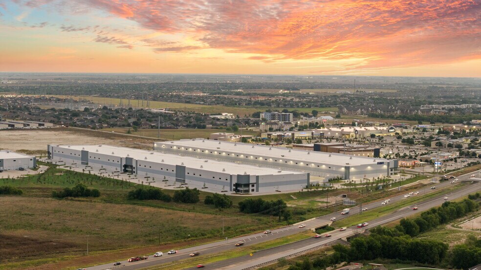 151 Alliance Blvd, Hutto, TX à vendre - Photo du bâtiment - Image 2 de 10