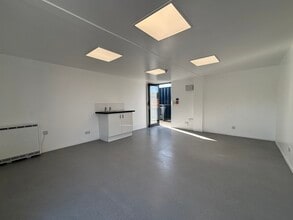East Richardson St, High Wycombe for lease Interior Photo- Image 1 of 4