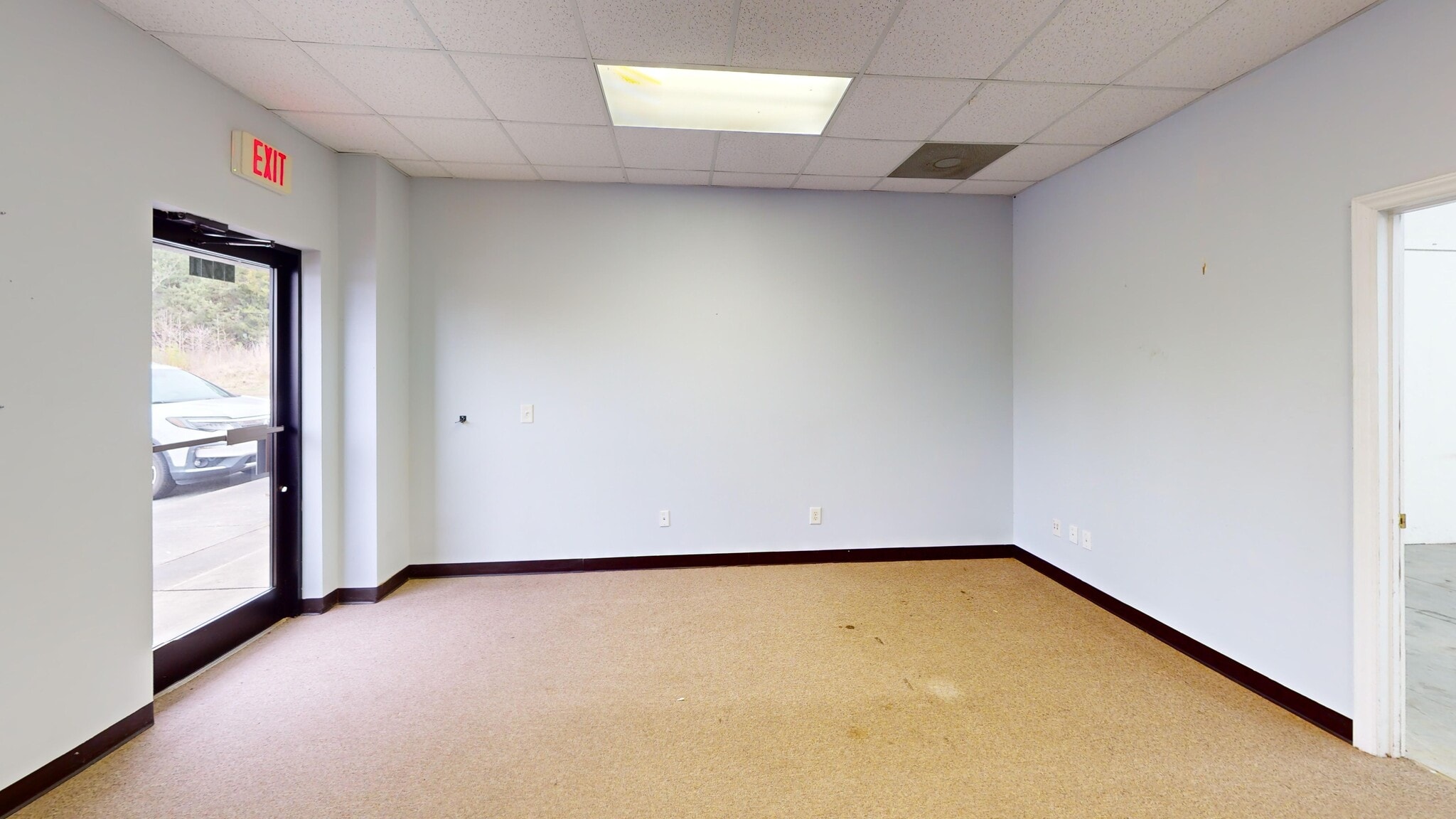 3663-3673 Alamance Rd, Burlington, NC à louer Photo intérieure- Image 1 de 2