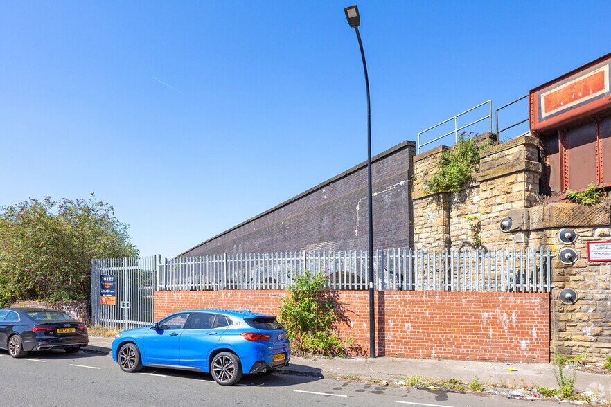 30-40 Princess St, Sheffield à louer - Photo principale - Image 1 de 2