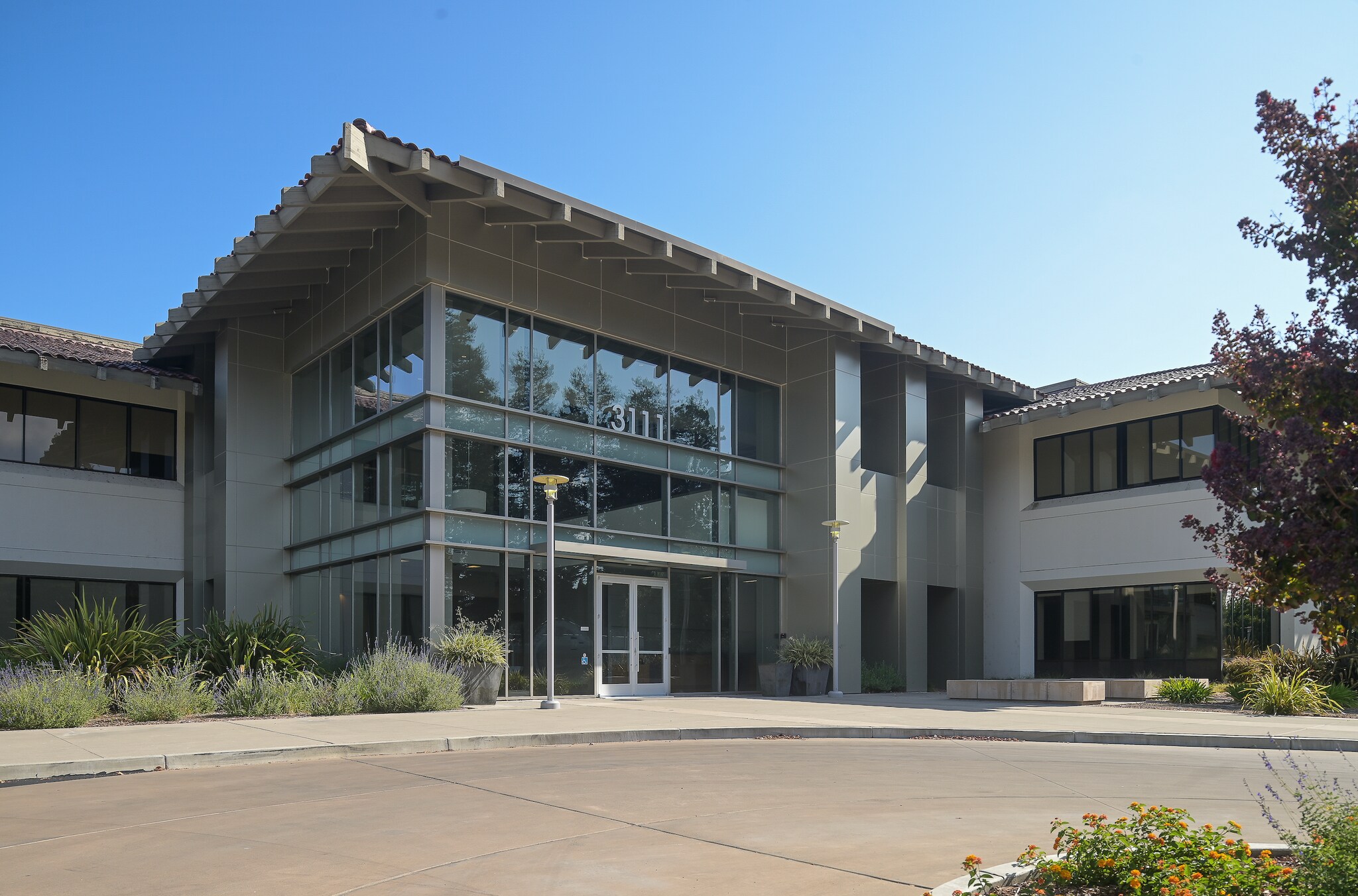 3111 Coronado Dr, Santa Clara, CA for lease Primary Photo- Image 1 of 14