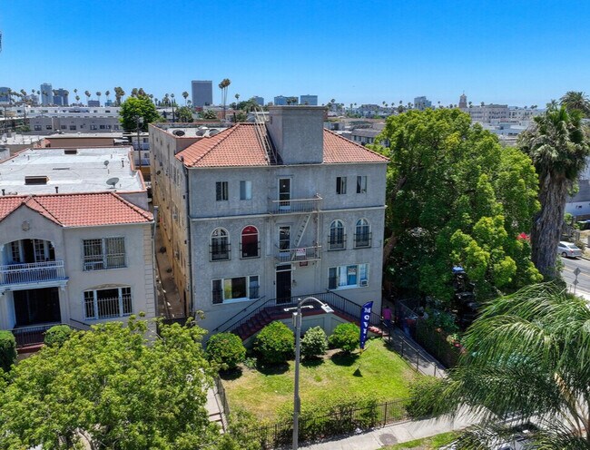 More details for 4160 Rosewood Ave, Los Angeles, CA - Multifamily for Sale