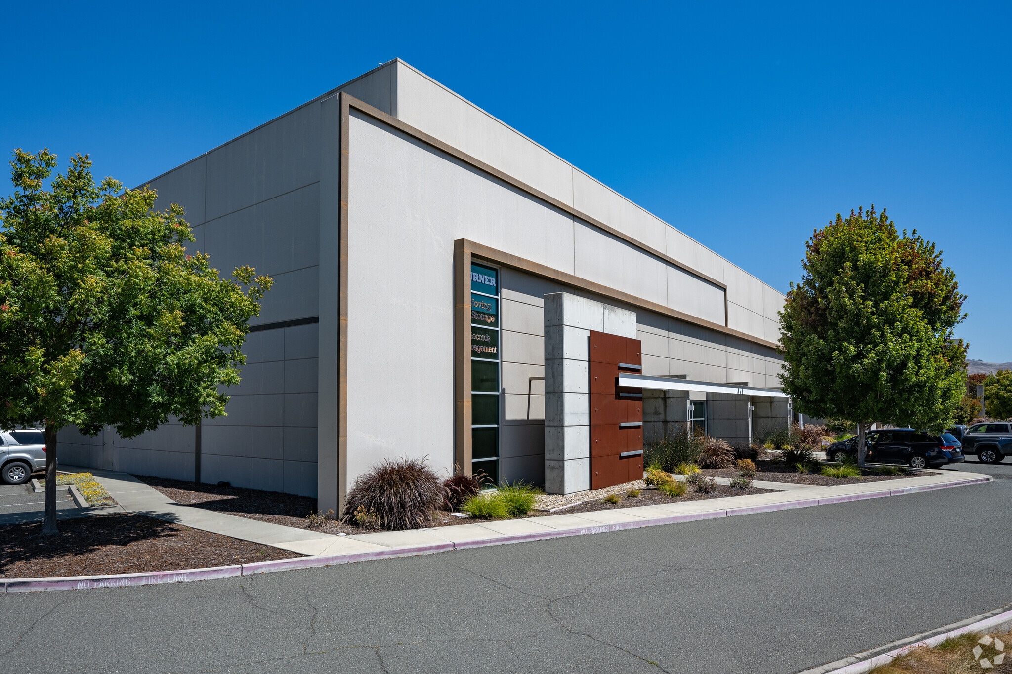1560-1572 Airport Blvd, Napa, CA à louer Photo principale- Image 1 de 6