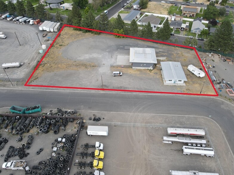423 S Idaho Ave, Pasco, WA for lease - Primary Photo - Image 1 of 17