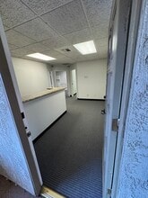 7177 Brockton Ave, Riverside, CA à louer Photo intérieure- Image 1 de 7