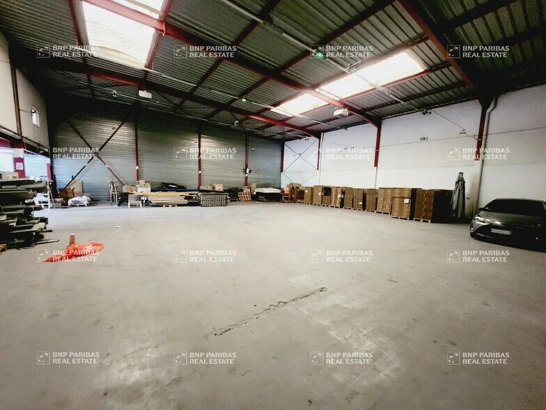 Flex dans Créteil à louer - Photo du bâtiment - Image 2 de 9